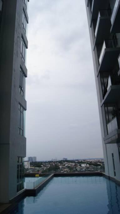 Space At Ksl D'esplanade Residence, With Tv Box 1109 * Johor Bahru